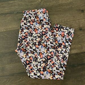 American Eagle floral crop legging medium